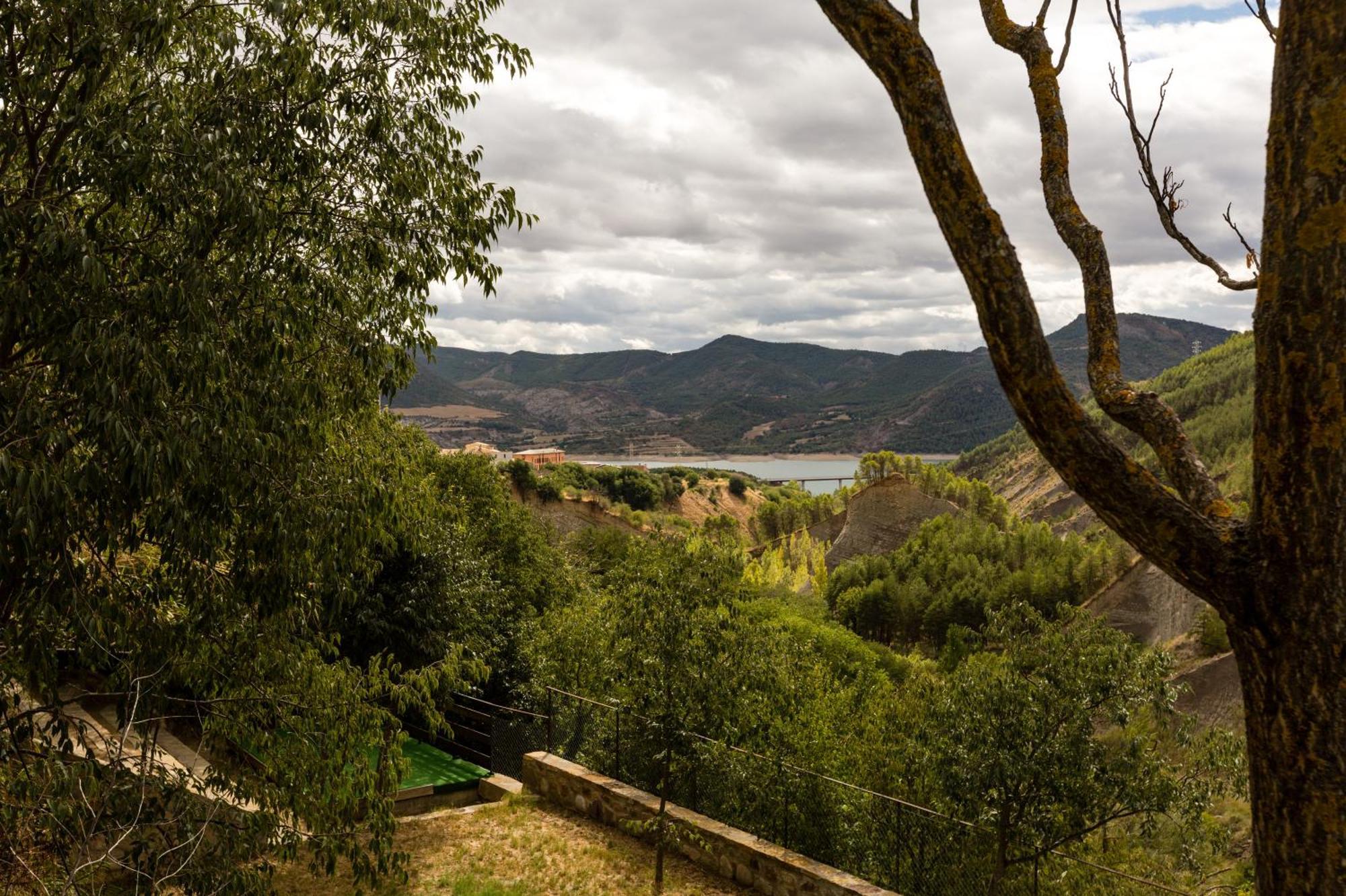 Alberg La Solana Salas de Pallas Rum bild
